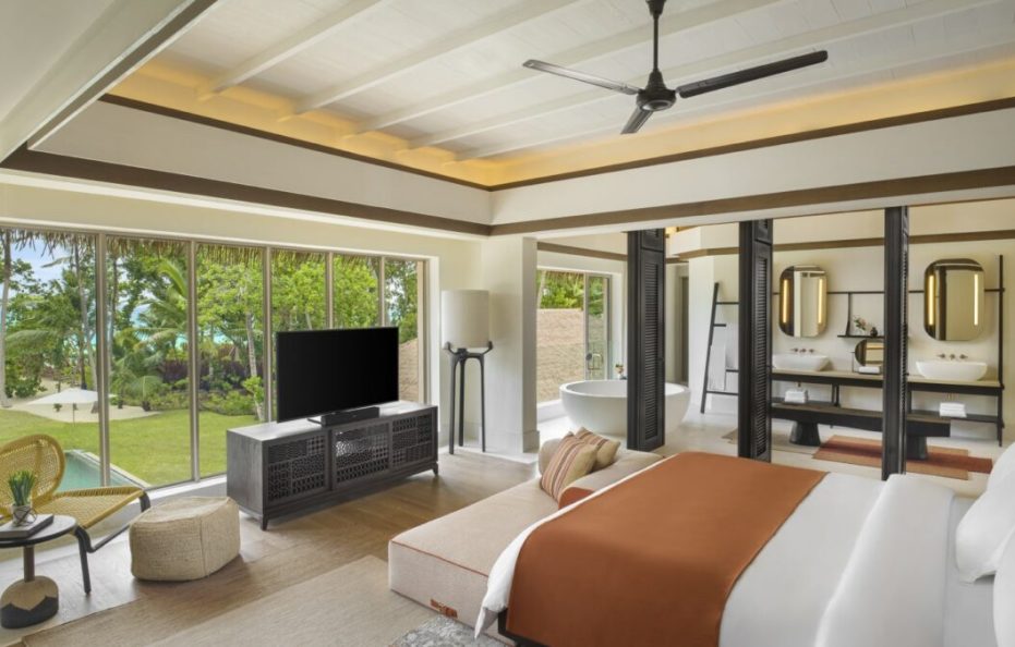 Intercontinental Maldives Maamunagau Resort with Club benefits by IHG