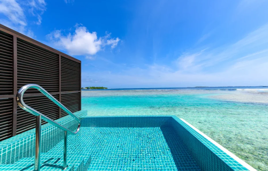 Sheraton Maldives Full Moon Resort & Spa