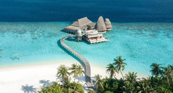 Anantara Kihavah Villas Baa Atoll — SEA underwater restaurant, Hanifaru Bay mantas, luxury diving resort