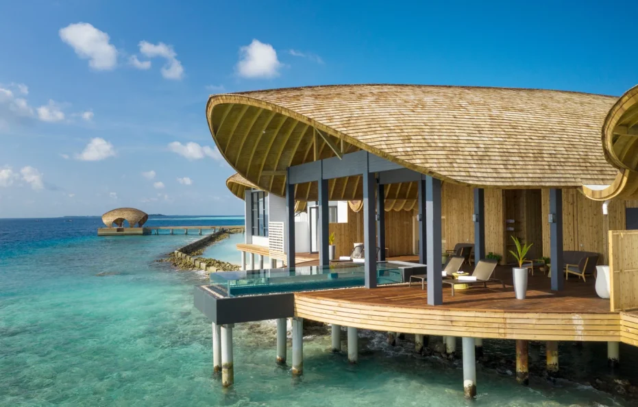 OUTRIGGER Maldives Maafushivaru Resort