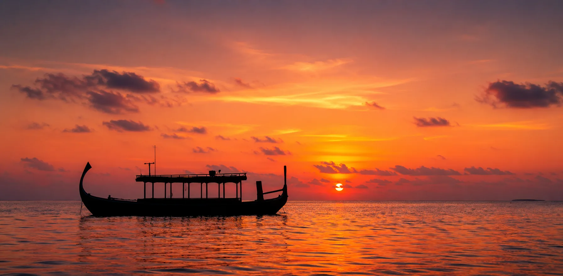 Sunset cruise departing from Cinnamon Dhonveli Maldives in North Mal&eacute; Atoll