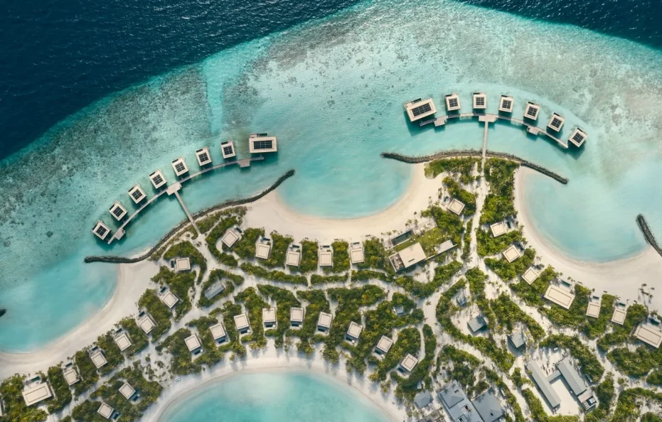 Patina Maldives, Fari Islands