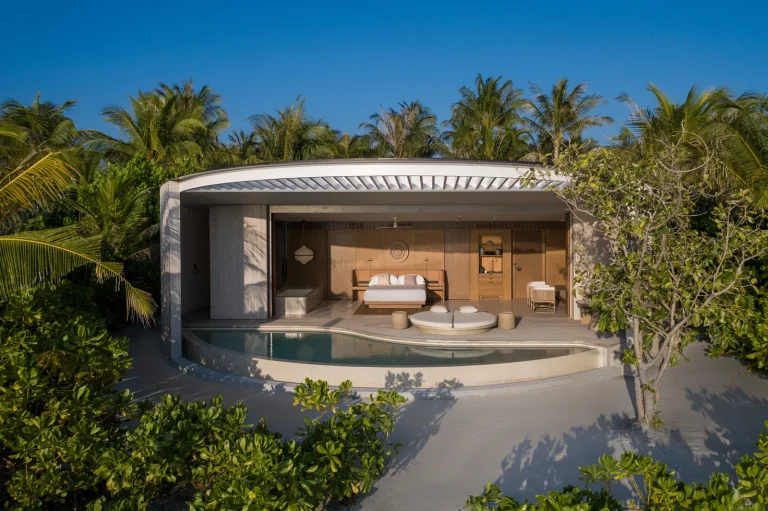 Beach Pool Villa, The Ritz-Carlton Maldives, Fari Islands, North Malé Atoll: beach villa pavilion with private pool